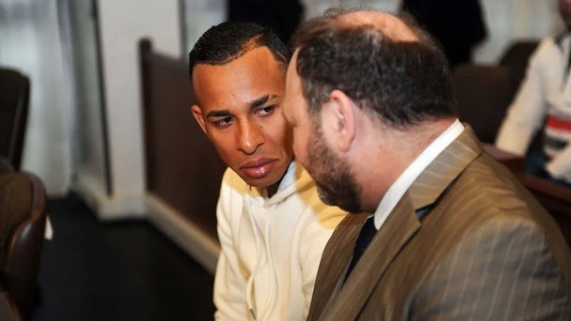 Retiran la acusación a Sebastián Villa tras llegar un acuerdo económico